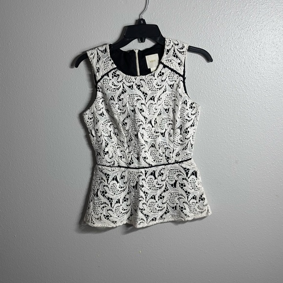 Anthropology Maeve Women White/Beige Knit Crochet Sleeveless Peplum Top Size 0. - Picture 2 of 9